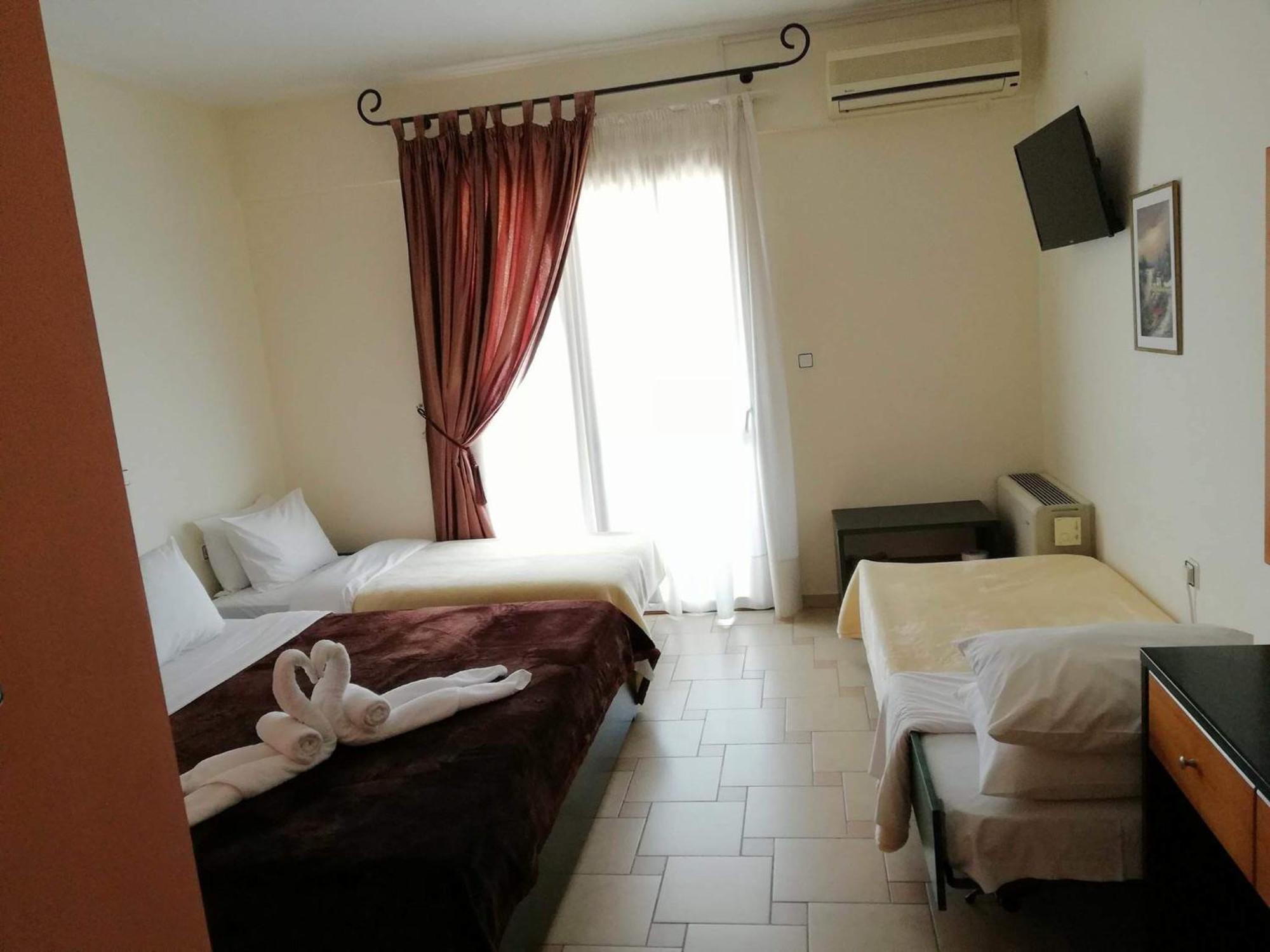 Syrtaki Hotel Ofrinion Bilik gambar